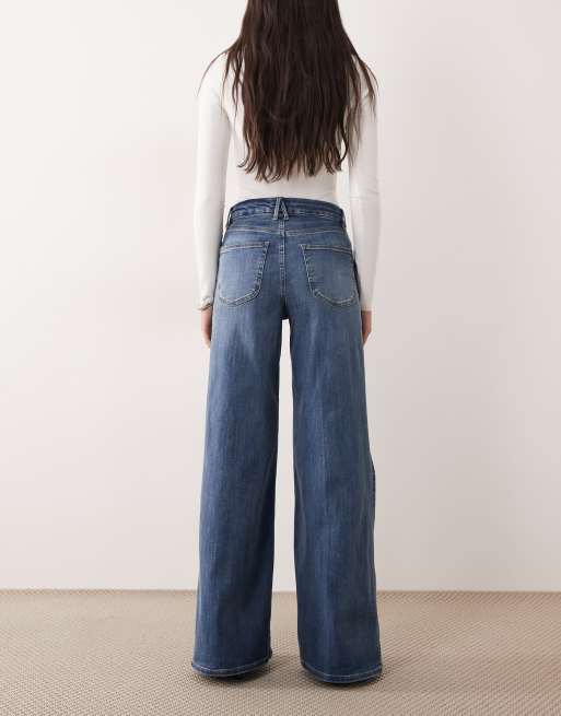 Good American good waist palazzo jeans in mid blue wash, 2 of 5