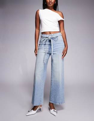 Good American - Good Waist - Verkürzte Palazzo-Jeans in verwaschenem Hellblau