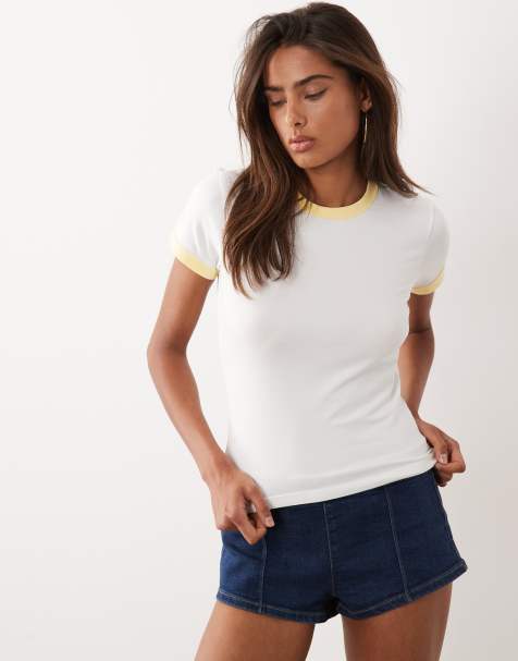 Good American - Hvid baby-T-shirt i bomuld med ekstra stretch og kontrastkanter - view 1