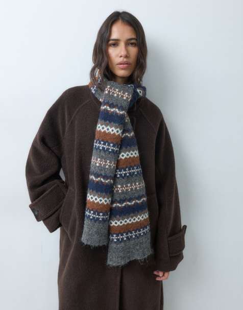 Good American knitted scarf in gray fairisle - view 1