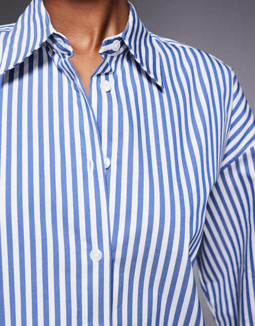 Good American oversized adjustable waist poplin shirt in blue stripe, 3 of 4