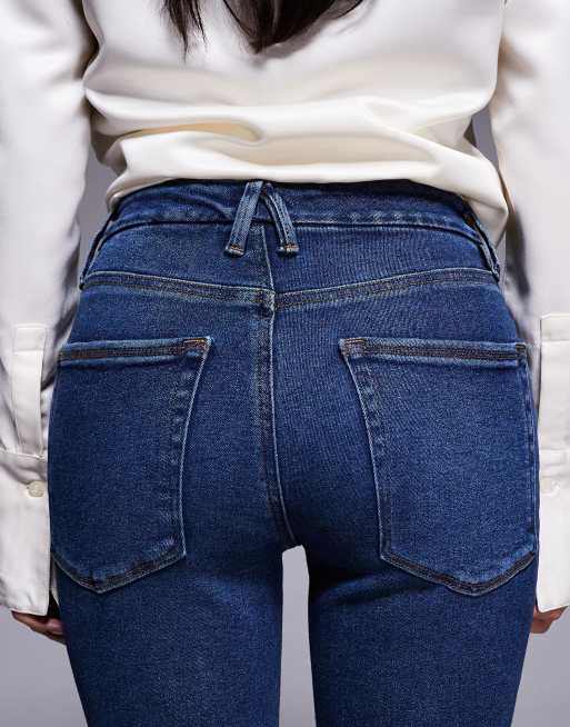 Good American Petite – Enge Jeans in Blau mit mittlerer Waschung, 5 von 5