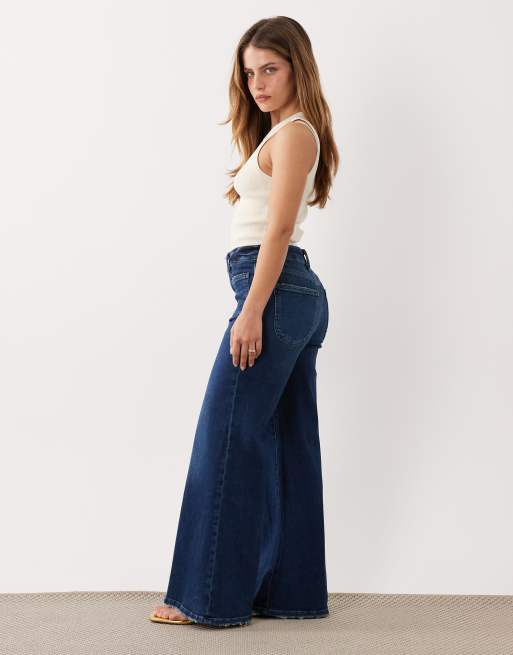 Good American petite soft tech good waist palazzo jeans in dark blue wash, 2 of 5