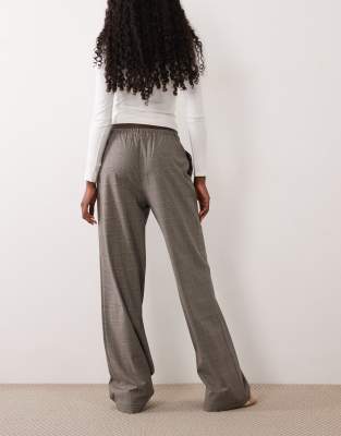Good American Pull On Pants In Brown