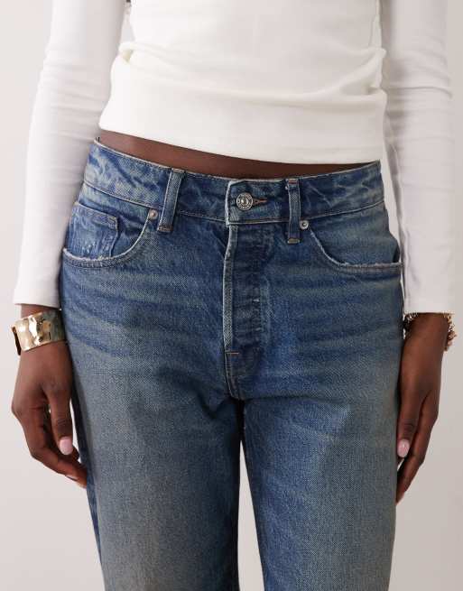 Good American roll up detail straight leg jean in indigo, 5 of 5