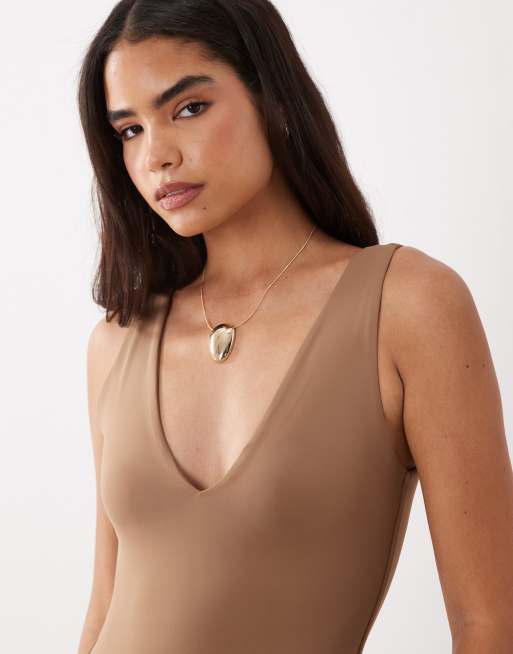 Good American sculpting plunge neck sleeveless bodysuit in mocha, 4 of 4