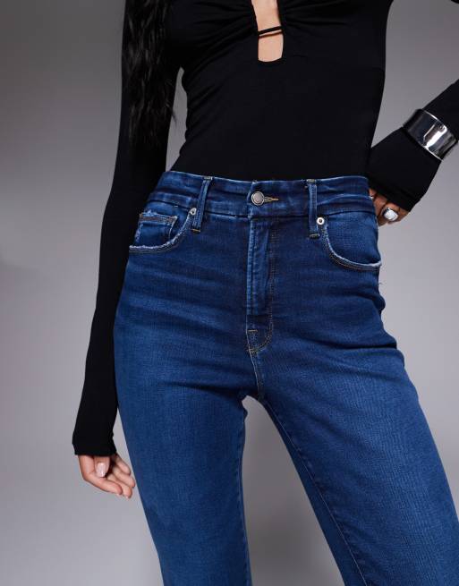 Good American – Soft Tech Good – Ciemnoniebieskie jeansy o prostym kroju, 3 z 5