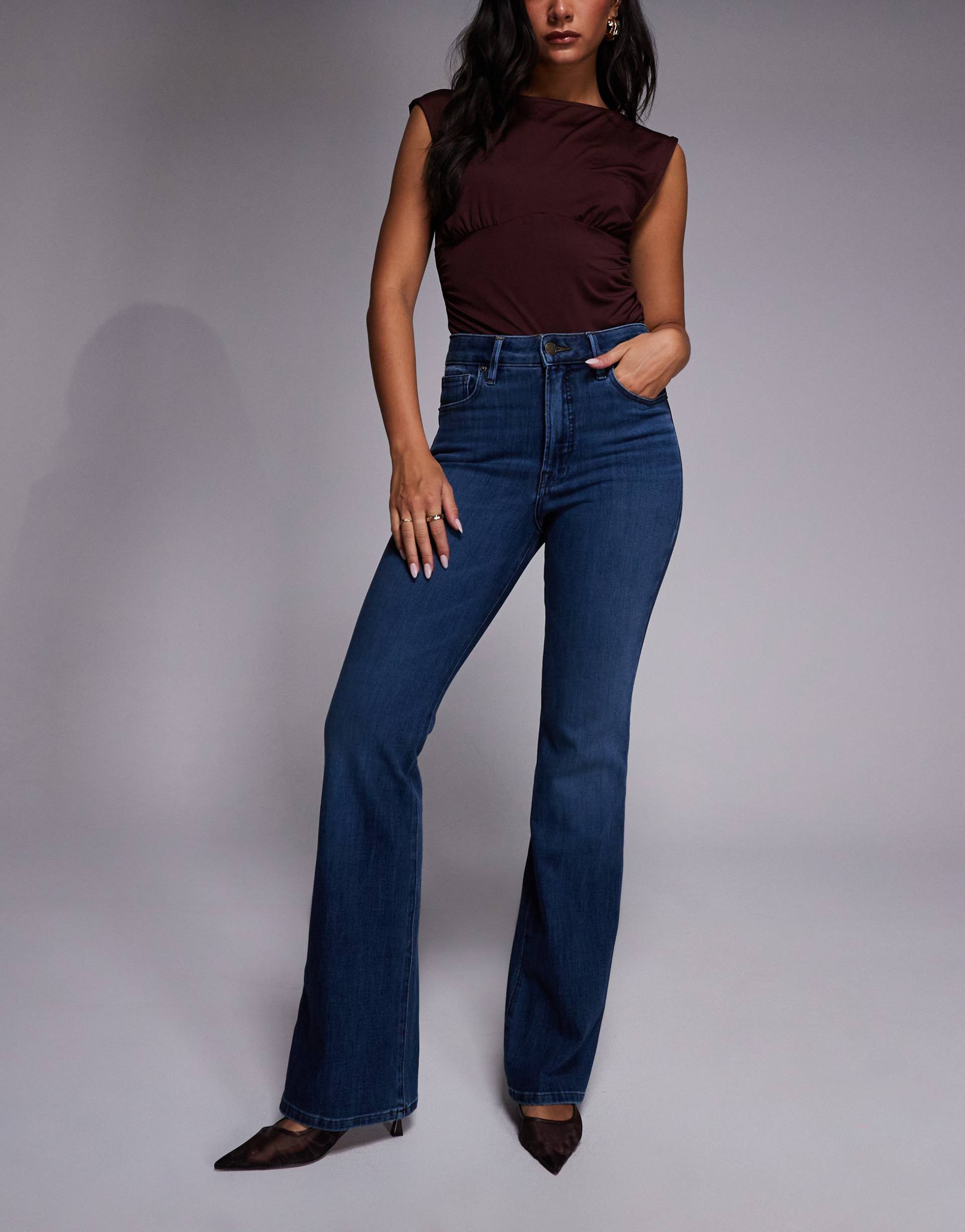 good american soft tech good classic bootcut jeans in mid blue wash