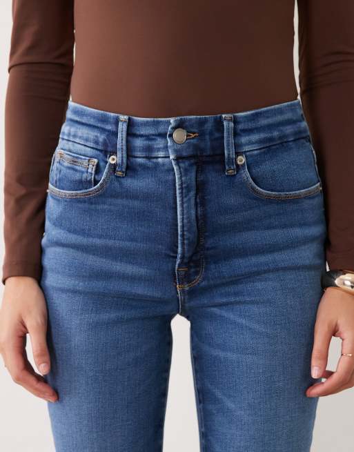Good American - Soft Tech Good Legs - Cropped bootcut-jeans i mellemvask, 5 af 5