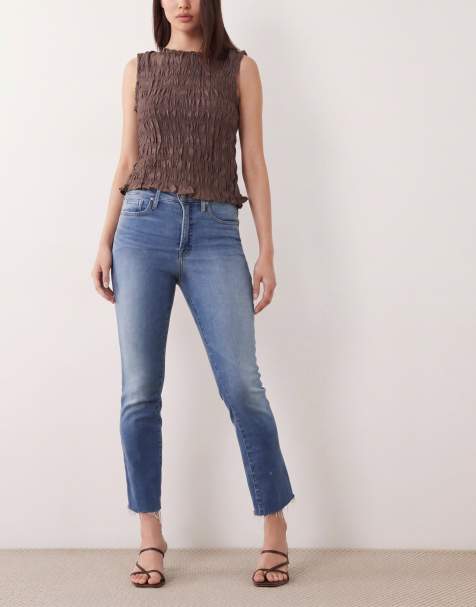 Good American soft tech good legs frayed hem cropped straight jeans in mid blue wash