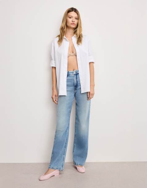 Good American soft tech good true straight jeans in light blue wash - view 1