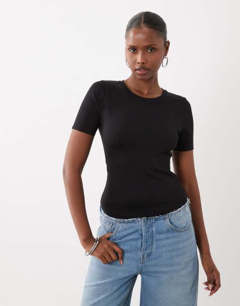 Good American - Sort formgivende T-shirt - view 1