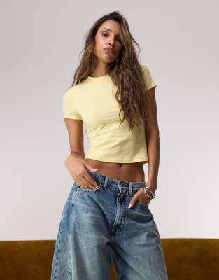 売れ筋商品|||グッドアメリカン カットソー トップス レディース Women's Super Stretch Baby T-Shirt Lemon Good American super stretch baby tee in lemon | ASOS