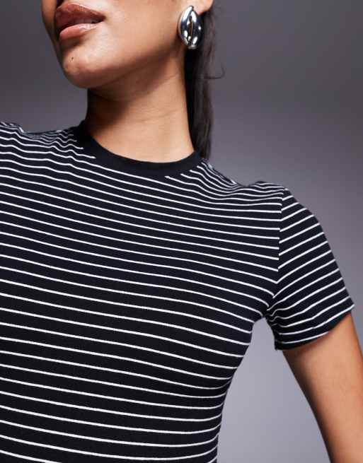 Good American super stretch baby tee in white stripe, 3 of 4