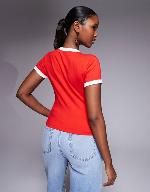 Good American - T-shirt en jersey à bords blancs contrastants - Rouge, 3 de 4