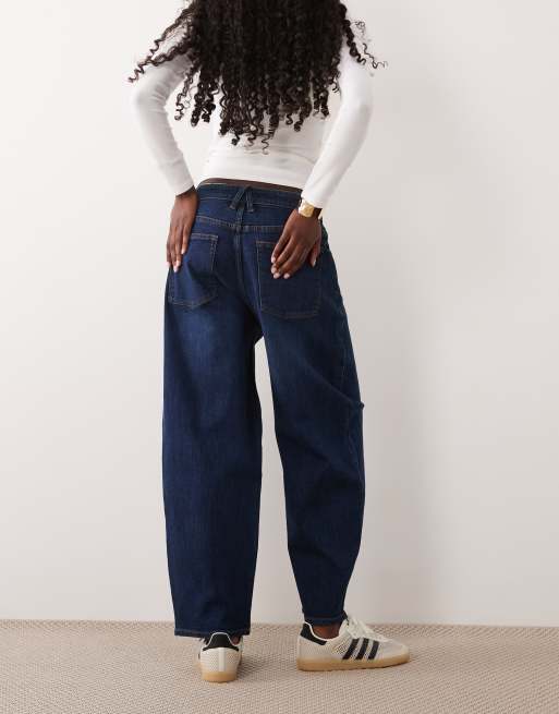 Good American vintage ankellange barrel-leg jeans i mørkeblå vask, 3 af 5