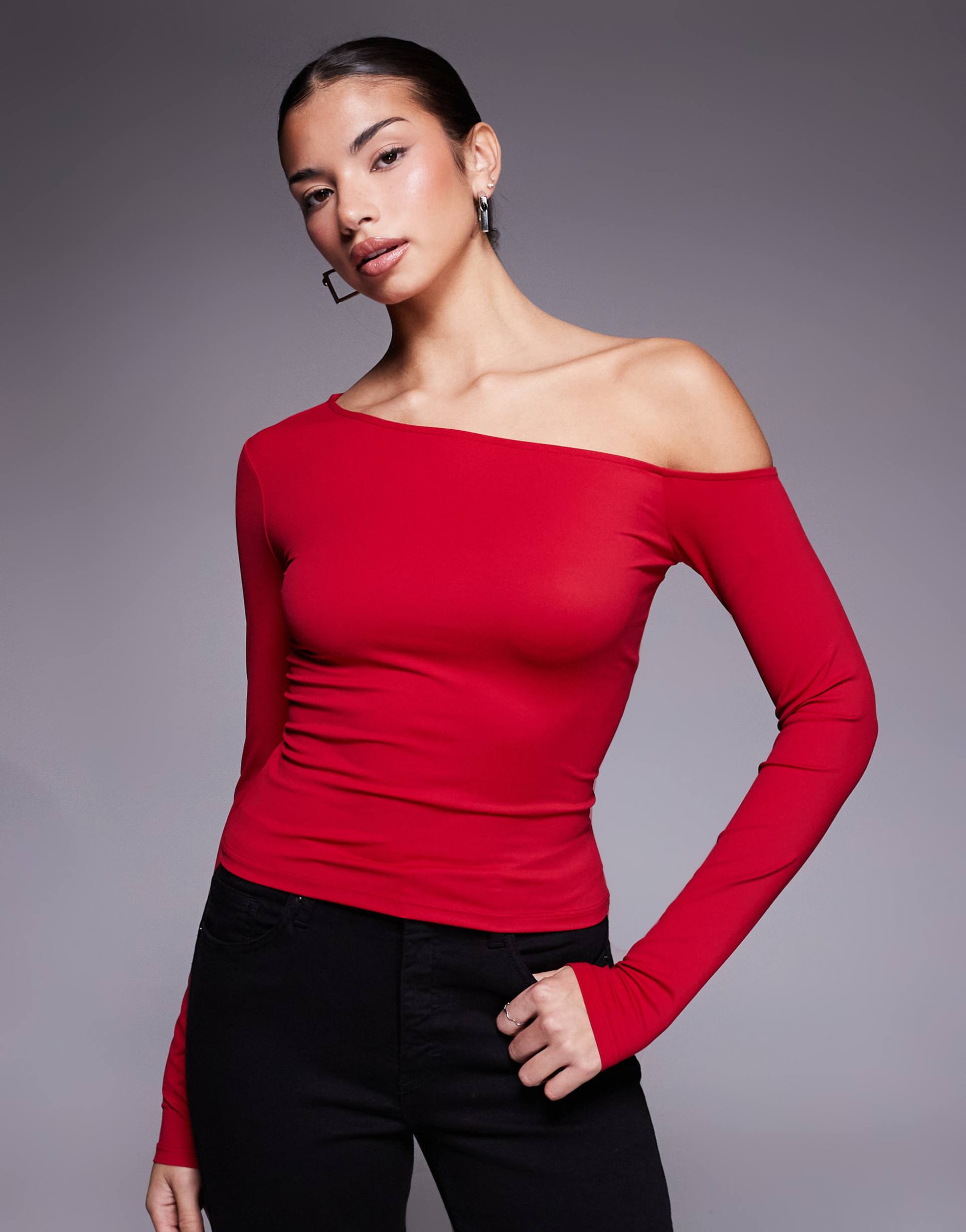 good american weightless sculpted off the shoulder long sleeve top in red