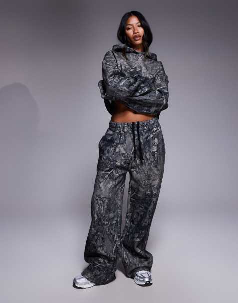 Good For Nothing Camo wide leg joggers in khaki - view 1