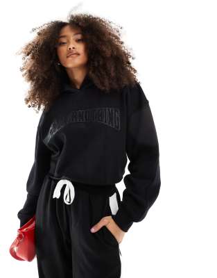 cropped hoodie in black