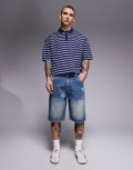 [Good For Nothing] Good For Nothing denim shorts with butterfly print in mid wash blue W32 Mid blue