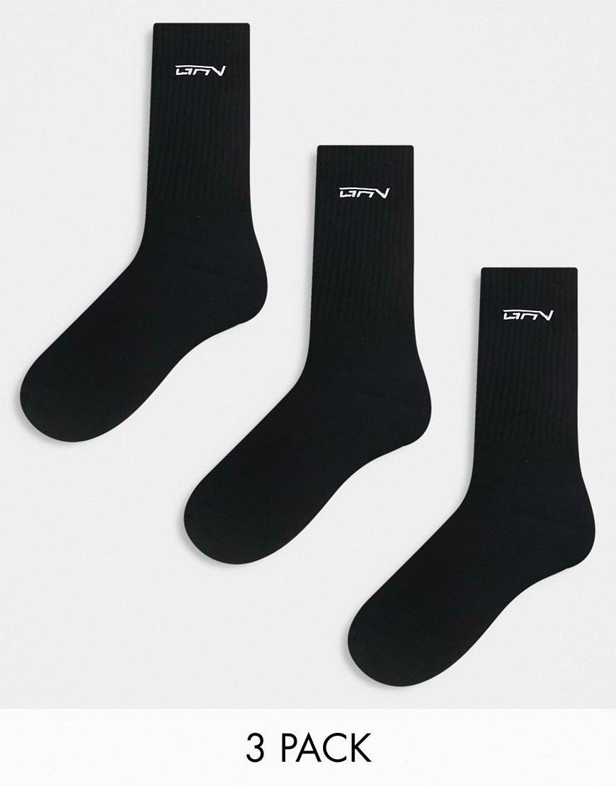 embroidered logo socks in black
