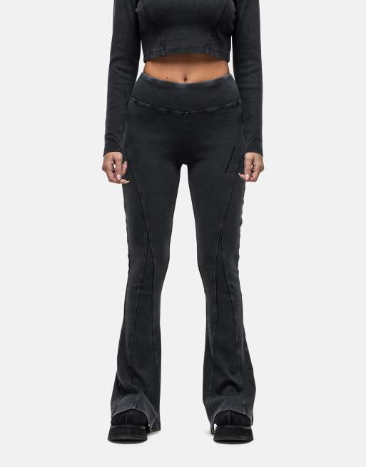 Good For Nothing - Geribbelde legging met zichtbare naden en vervaagde zwarte wassing