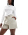 Thumbnail 1 van 5