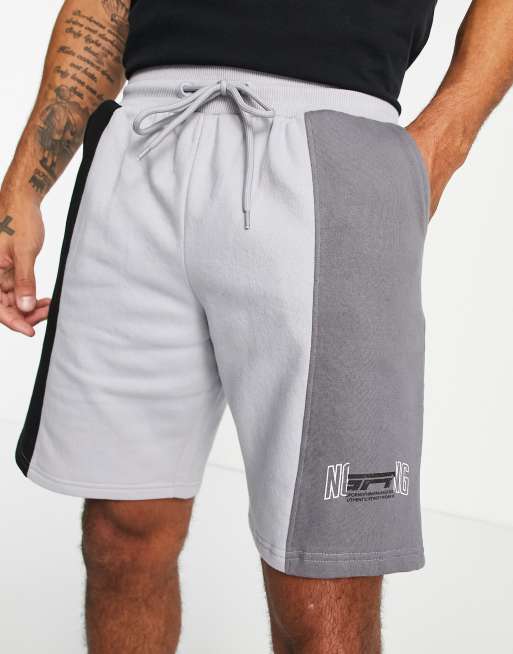 Good For Nothing – Trainingsanzug in Schwarz und Grau mit geteiltem Design und verschiedenen Logoprints, 3 von 3