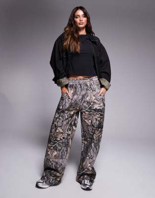 Good For Nothing - Legere Jogginghose mit Tarnmuster und geradem Bein-Bunt