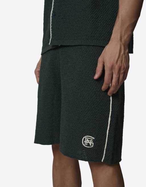 Good For Nothing – Strickshorts in Grün, 3 von 4