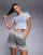 Thumbnail 1 van 5