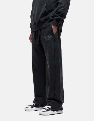 velour sweatpants in black