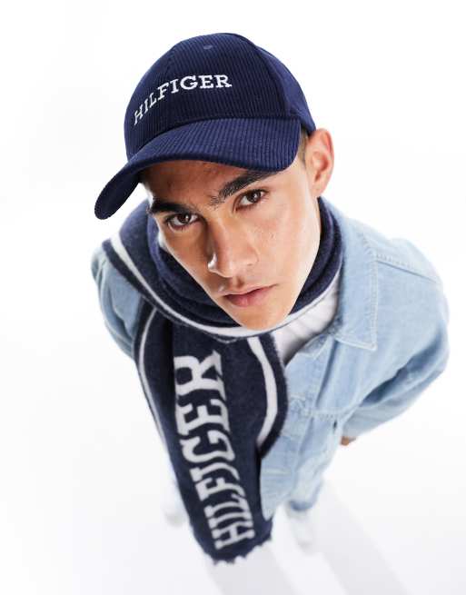 Gorra azul espacio con logo de monotipo de pana de tommy rok Hilfiger