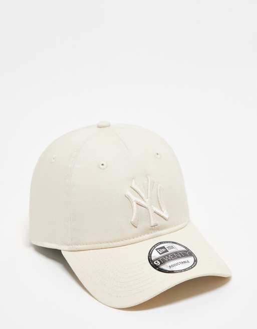 Gorra beis con logo de los NY Yankees League 9Twenty de New Era 
