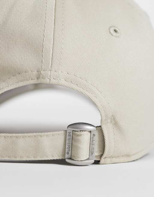 Gorra beis para mujer con diseño de los LA Dodgers 9Forty de New Era, 2 de 3
