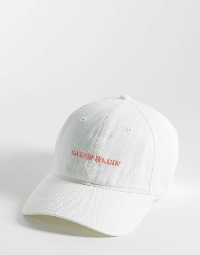 Calvin Klein Gorra blanca con gráfico de