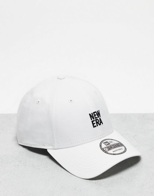 Gorra blanca con logo 9Forty de New Era