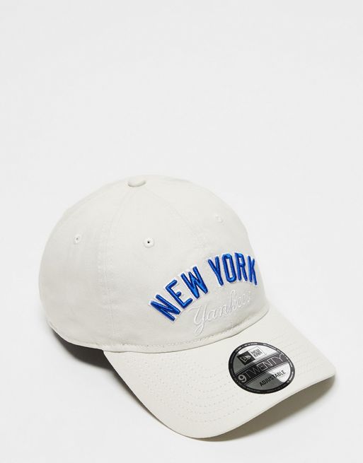 Gorra blanco hueso con texto de los New York Yankees 9Twenty de New Era