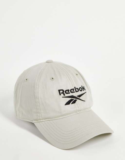Gorra color crema básica con logo de Reebok Training