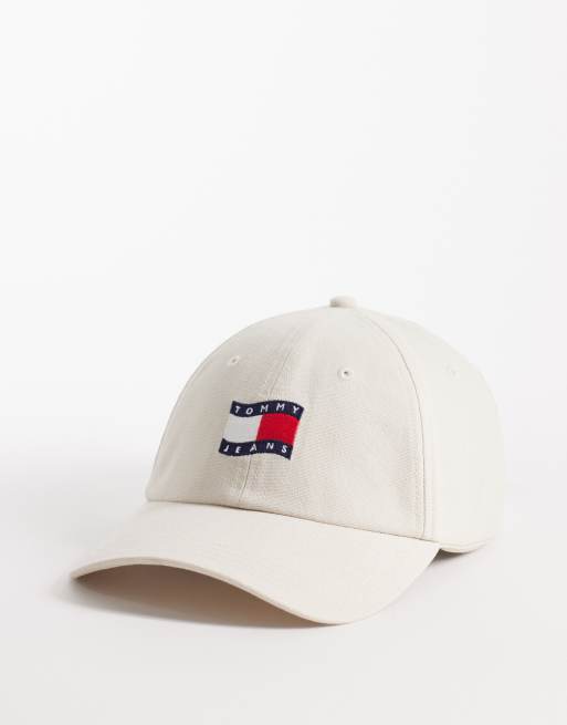 Gorra color crema con logo Wave de Tommy Jeans