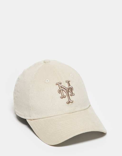 Gorra color piedra con logo de los NY Mets de pana 9Twenty de New Era