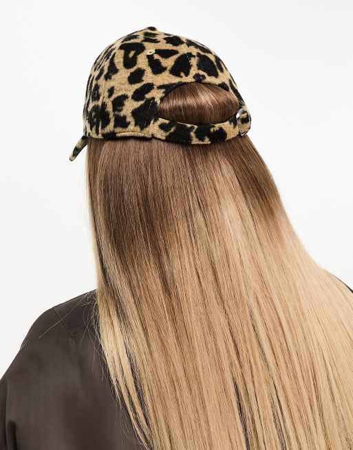 Gorra con estampado de leopardo y logo de los NY Yankees 9Forty de New Era, 3 de 4
