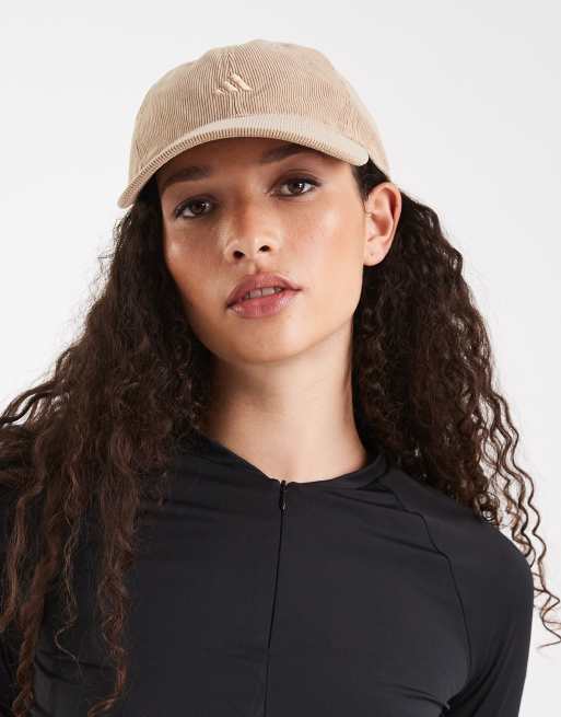 Gorra de béisbol color arena de pana de adidas Training