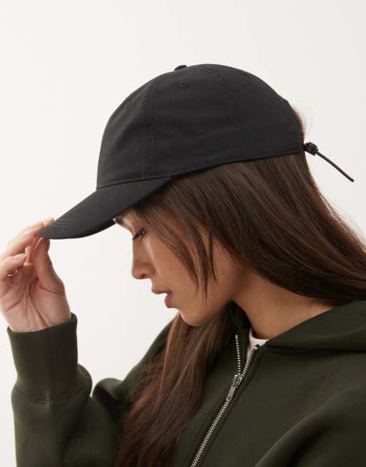 Gorra deportiva negra de Weekday, 2 de 3