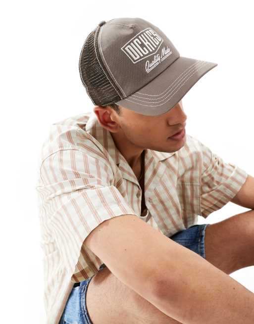 Gorra marrón con logo central y pespuntes en contraste Seasonal de Dickies, 3 de 4