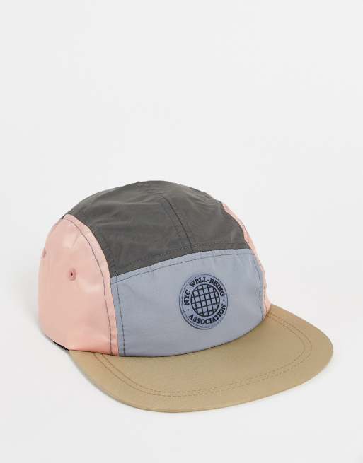 Gorra multicolor con detalle estampado de Boardmans