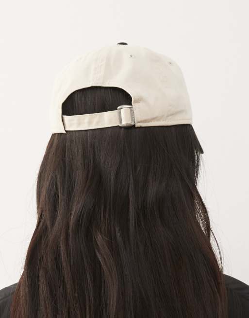 Gorra multicolor con visera en contraste y logo de texto para mujer 9Twenty de New Era, 2 de 3