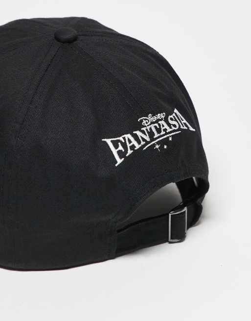 Gorra negra con diseño gráfico de "Fantasía" de Disney de ASOS DESIGN, 2 de 3