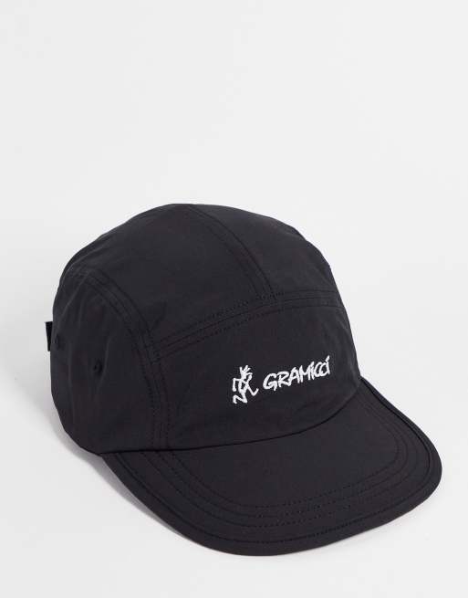 Gorra negra elástica en 4 direcciones de Gramicci