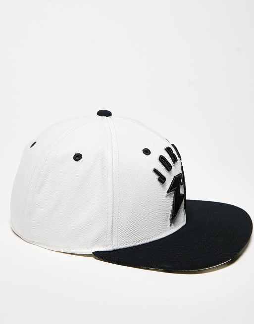 Gorro jordan best sale negro con blanco